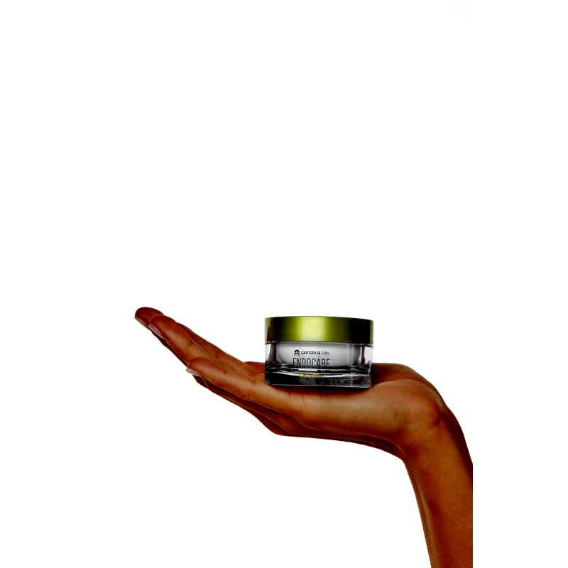 Cantabria-Labs-8-6-23_0602-scaled-Essential-Gelcream-beauty by maris.jpg